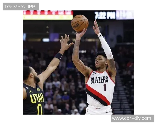 安芬尼西蒙斯半场表现惊艳8中6三分5中3独揽16分助球队领先